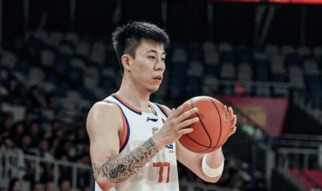 半岛体育官网-上海113-73大胜广东 球员评价：4人满分，6人及格，2人低迷